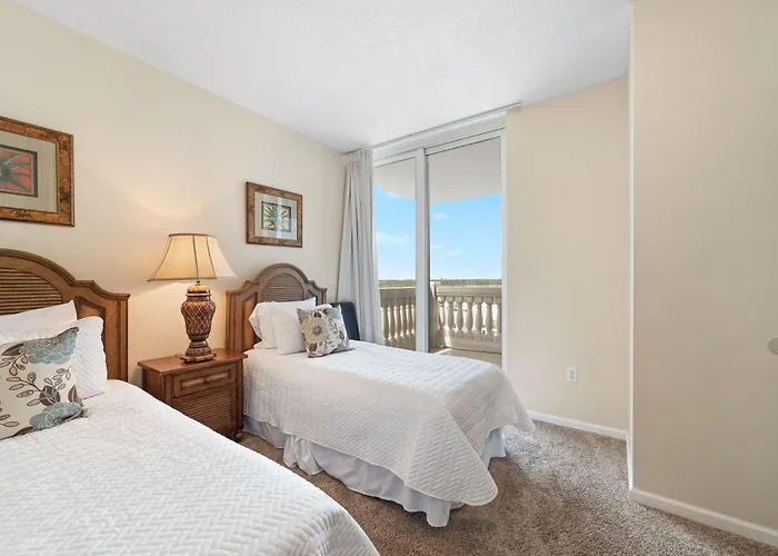 Holiday home The Colonnades 703